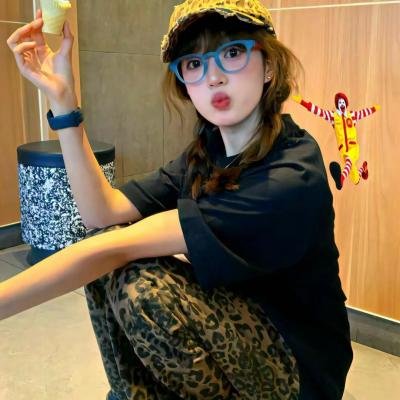 同学你锦鲤啊！躺着拿一等功